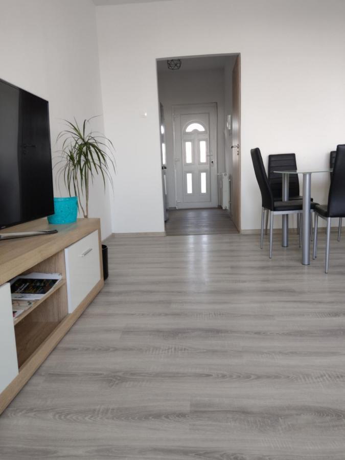 Апартаменти Kilato Apartman Тапольця Екстер'єр фото